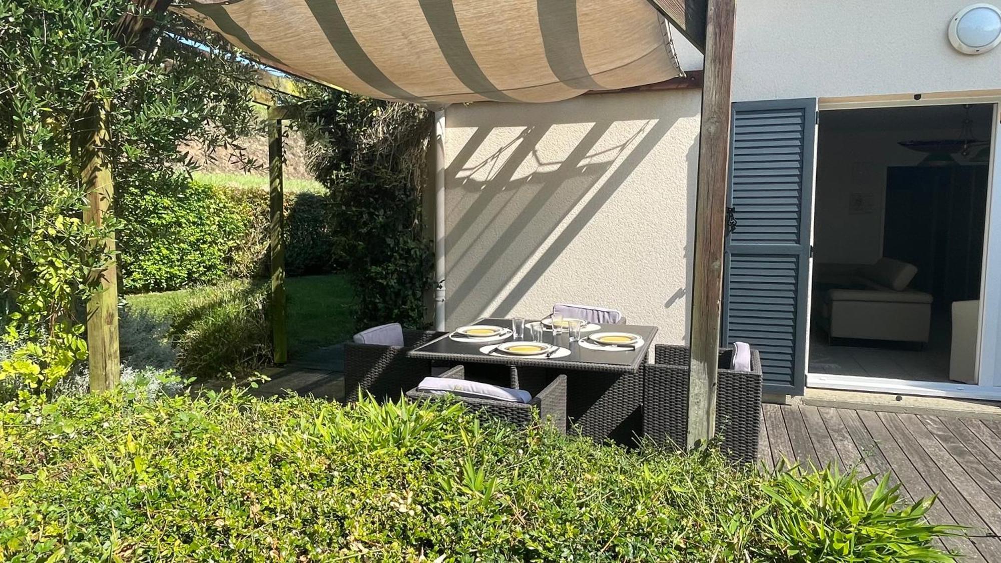 Maison Calme Et Cosy A Port-En-Bessin Pres Du Golf Et De La Mer Exterior photo